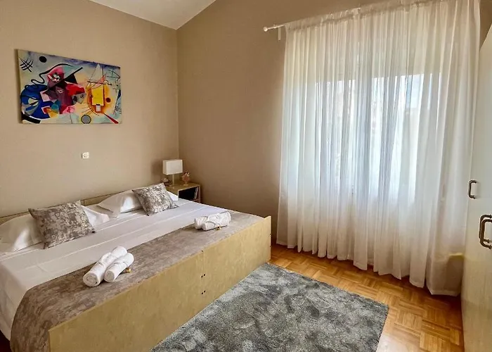 Tino & Leon Апартаменты *