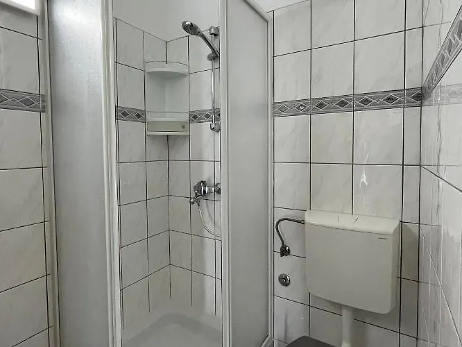 Апартаменты Tino & Leon Сукошан