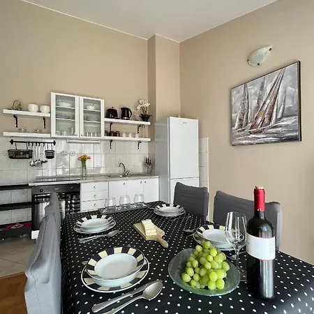 Tino & Leon Apartment *