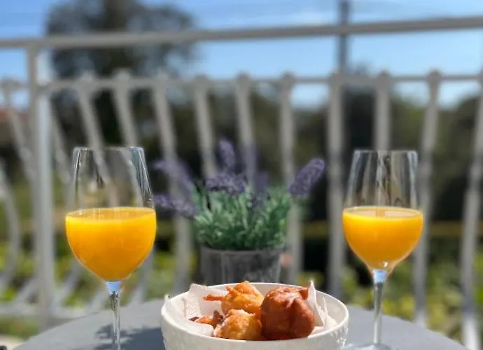 Tino & Leon דירה *