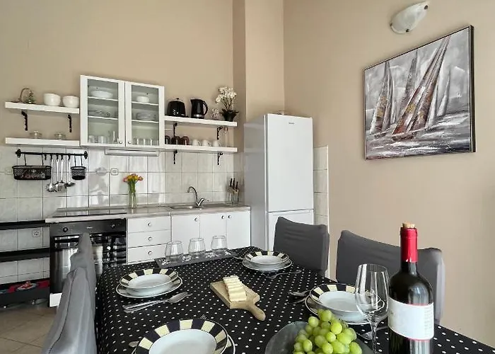 Tino & Leon דירה *