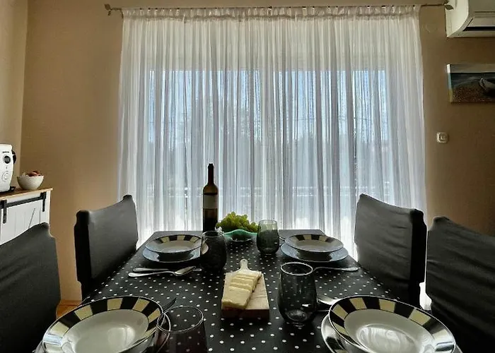 Tino & Leon דירה